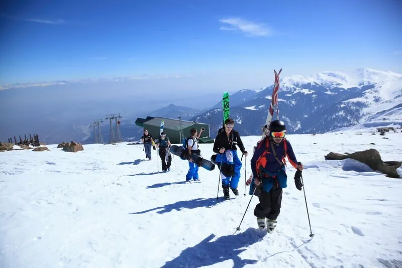 Mountain trekking in Kashmir