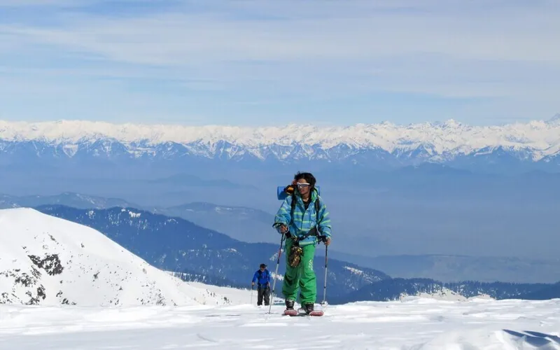 Alpathar Lake Trek in Kashmir
